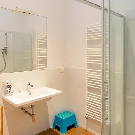 Comfy Near Fortezza Da Apartment